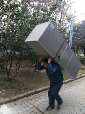 武汉搬家哪家服务好?武汉大蚂蚁搬家好不好?武汉起重吊装价格